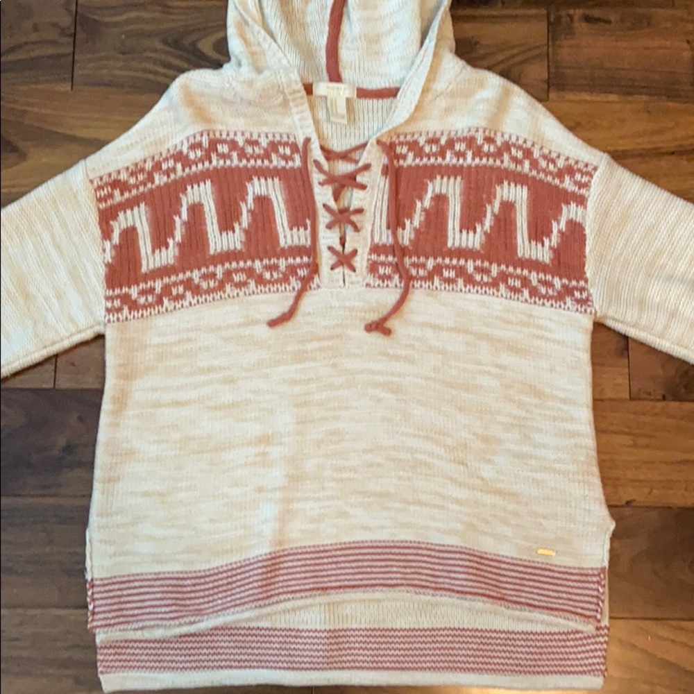 Long sleeve/hood